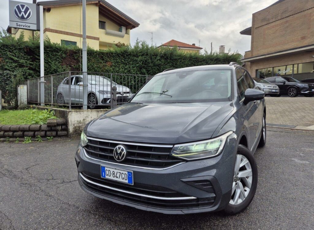 Tiguan 2021 2.0 tdi Life 4 motion 150 Dsg automatica 4 x 4 - TECK pach + tutti gli assistenti di guida nuovi