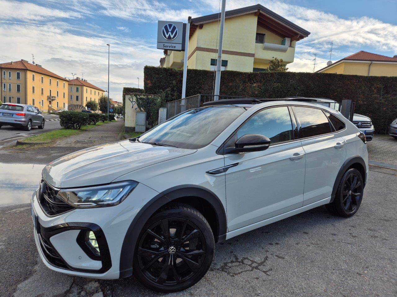 Taigo 1.0 tsi R-Line 110cv Black Style Pack plus 6m Euro 6 D Temp - Unico proprietario Km 26.700 Ufficiale vw Italia - Ottimo stato