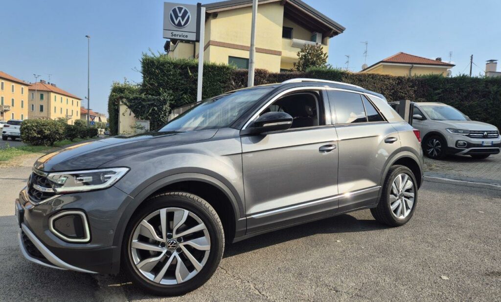 T-Roc 1.500cc tsi Style 150cv ACT Unico Proprietario Ufficiale VW Italia - solo km 17.750 Dicembre 2023 - Benzina